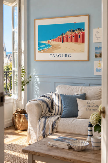 Plakat med badehuse på stranden og Grand Hôtel i Cabourg: indrammet på væggen