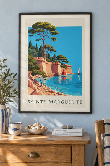 Affiche île Sainte-Marguerite et fort royal au large de Cannes : encadrée au mur