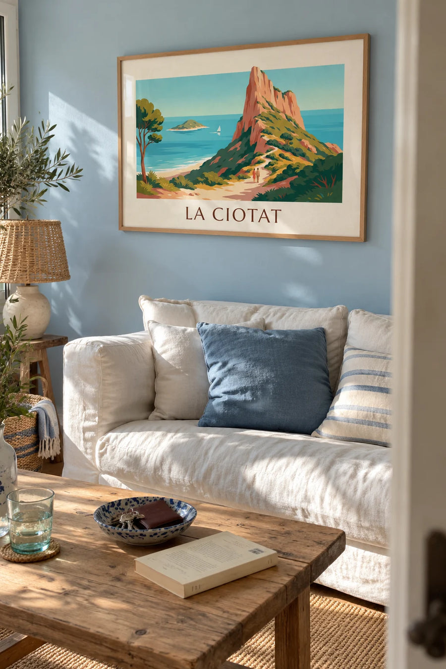 Poster of the Bec de l’Aigle cliff and Île Verte in La Ciotat: framed on the wall