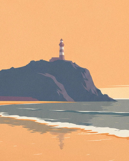Le phare rayé rouge et blanc sur son rocher bleu sombre, au bord d'une mer calme