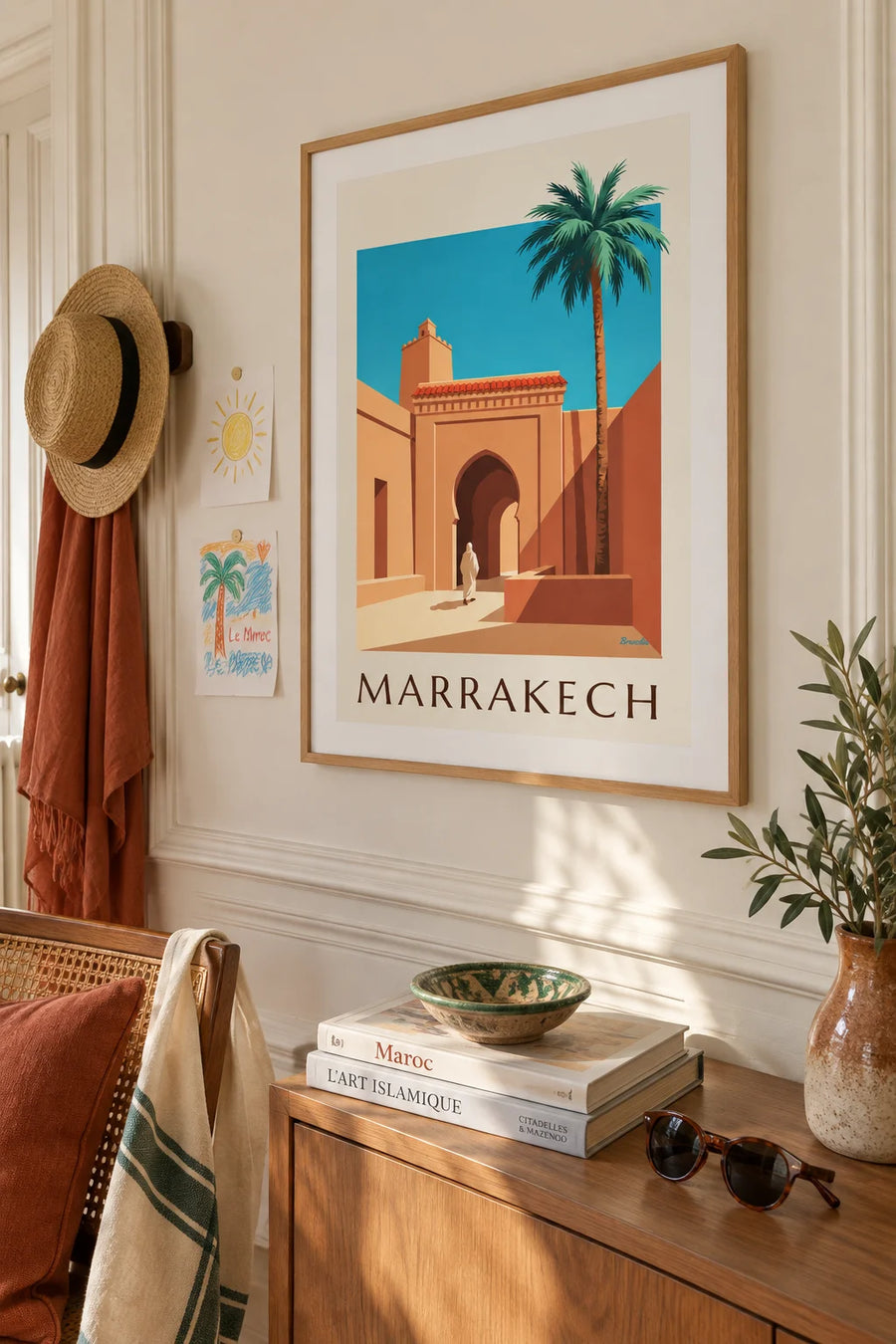 Affiche porte Bab Agnaou et minaret à Marrakech : encadrée au mur