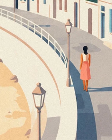 Une promeneuse en robe corail entre les réverbères et la rambarde blanche du remblai
