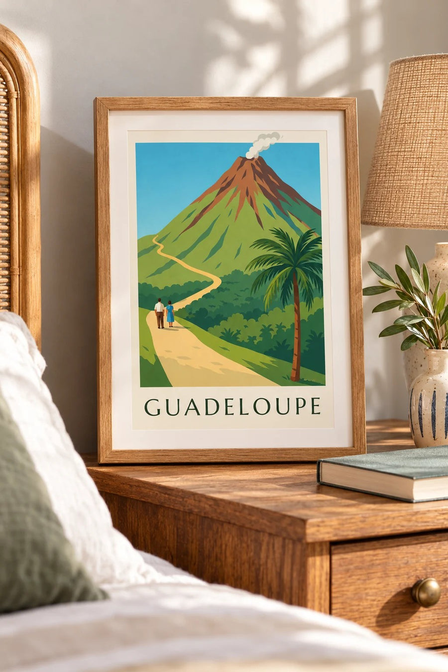 Plakat fra Guadeloupe med vulkanen La Soufrière : lille A4-format i ramme