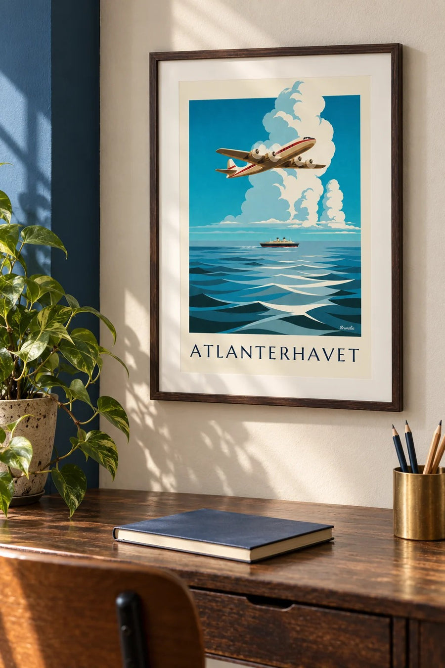 Plakat med firemotoret fly over Atlanterhavet: lille A4-format i ramme