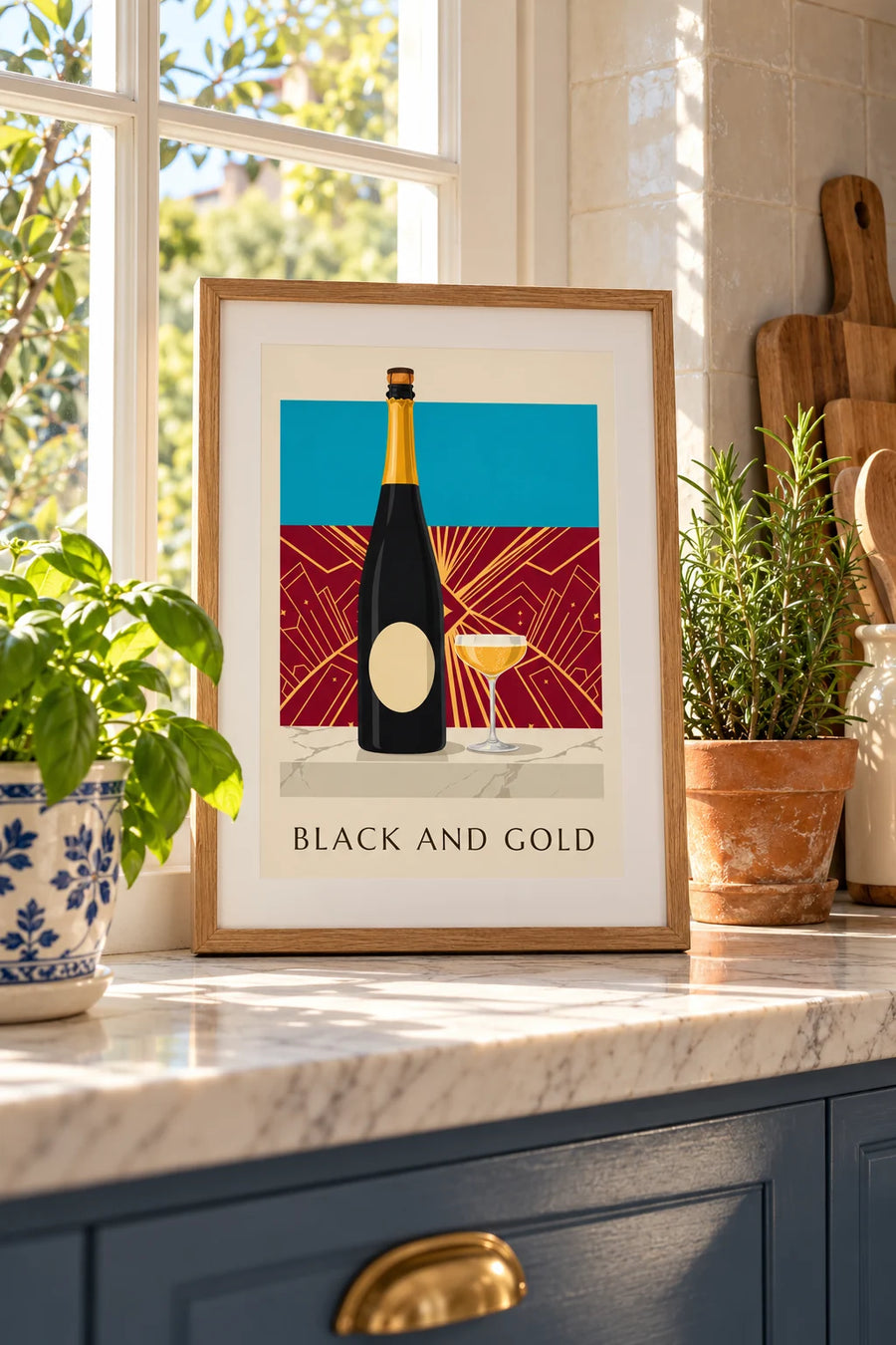 Plakat med champagneflaske brut i sort og guld: lille A4-format med ramme