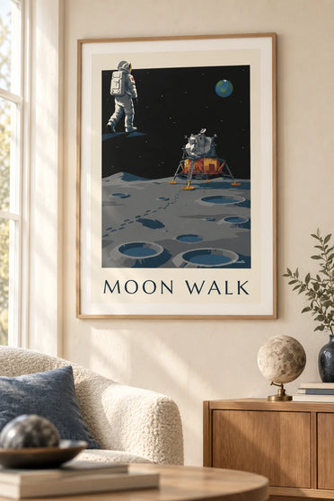 Plakat med astronaut på vej mod månemodulet på Månen: indrammet på væggen