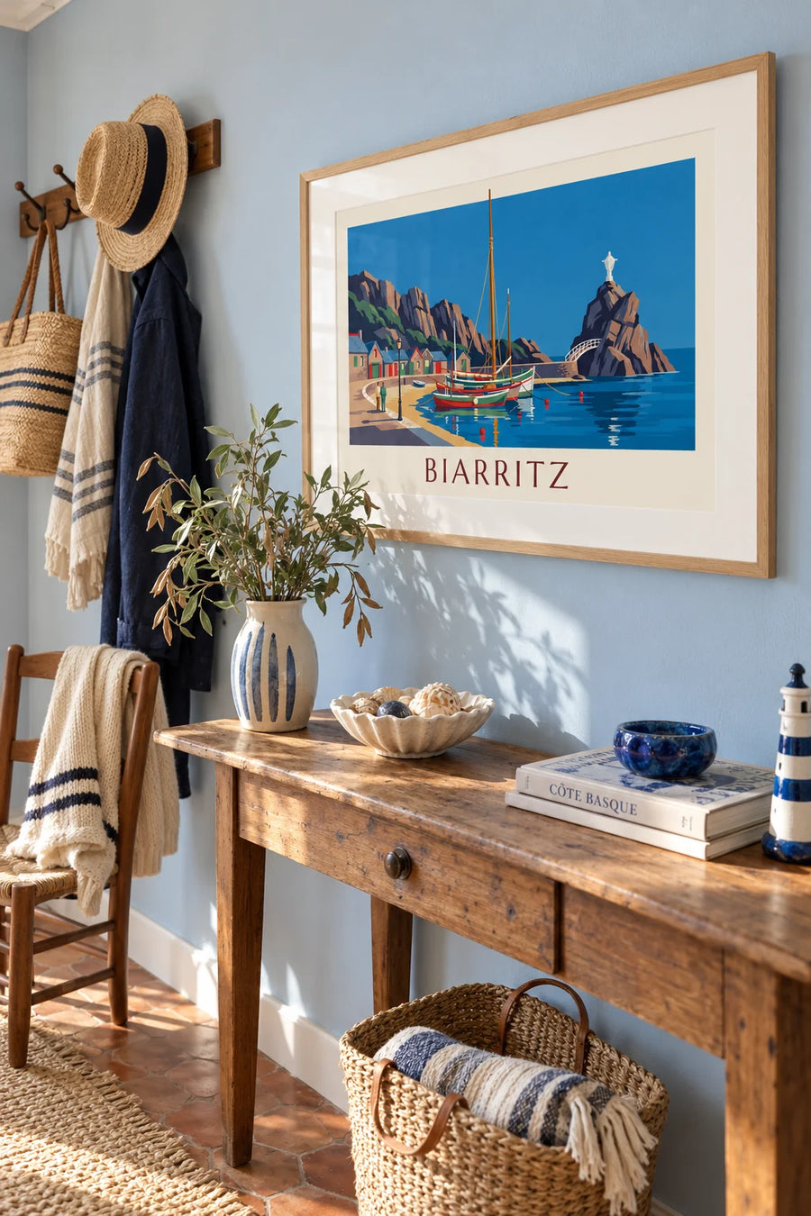 Plakat med fiskerhavnen i Biarritz og Rocher de la Vierge: indrammet på væggen