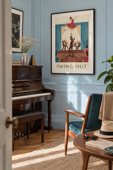 Affiche couple de danseurs de swing dans une salle de bal : encadrée au mur