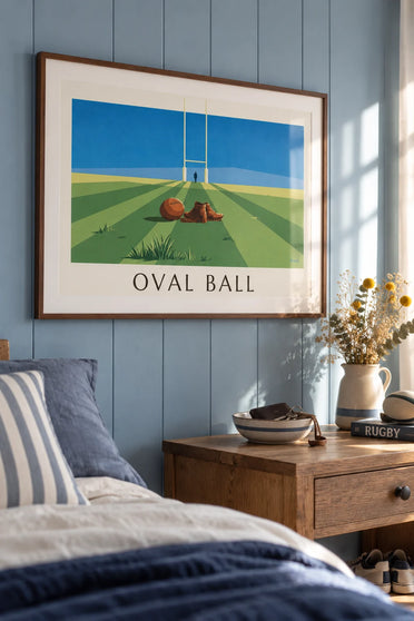 Affiche ballon ovale en cuir et crampons sur un terrain de rugby : encadrée au mur