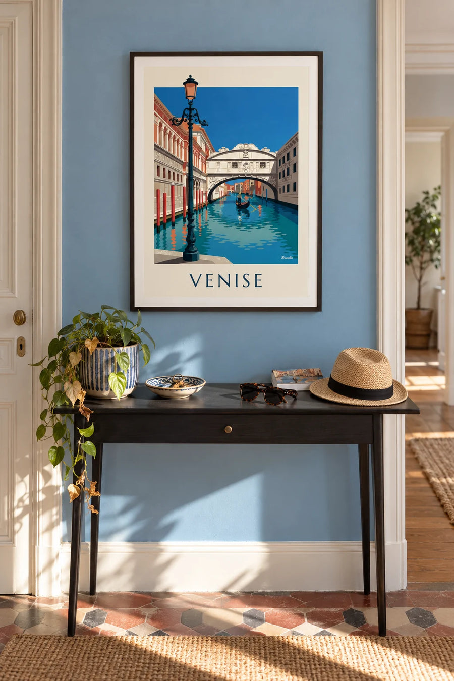 Plakat gondol under Sukkenes Bro i Venedig: indrammet på væggen