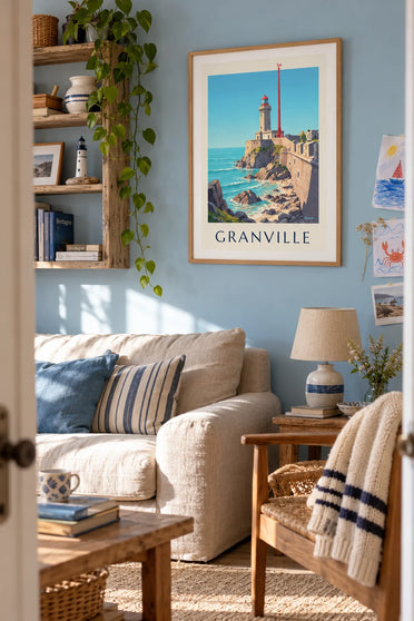 Affiche phare blanc à lanterne rouge sur les rochers de Granville : encadrée au mur