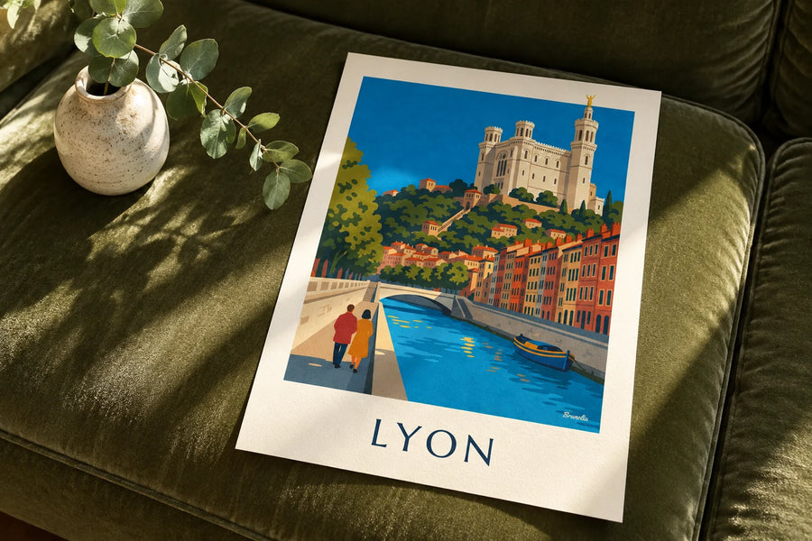 Affiche quais de Saône et funiculaire de Fourvière à Lyon : posée sur une table