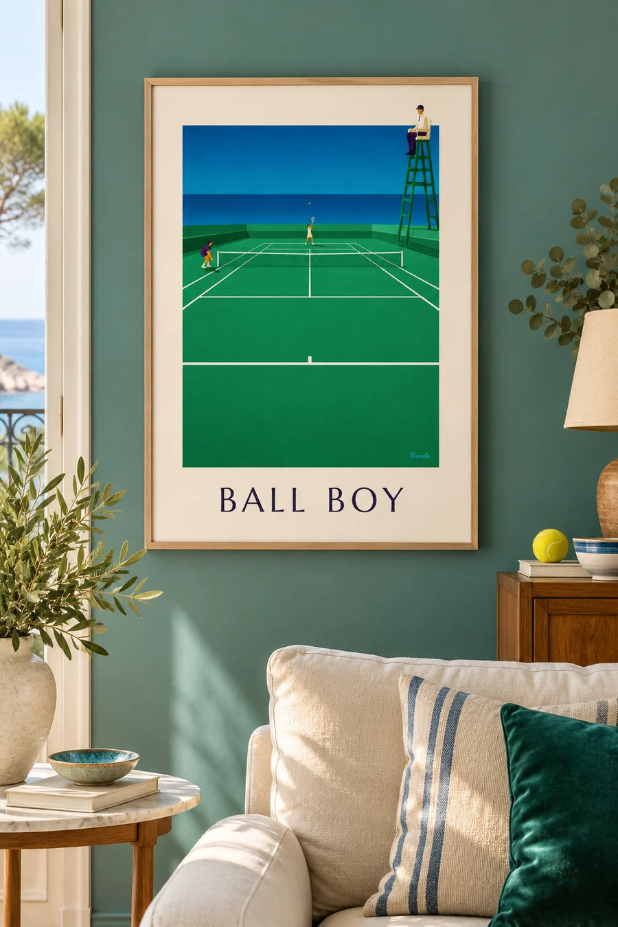 Plakat med bolddreng på tennisbanen: indrammet på væggen